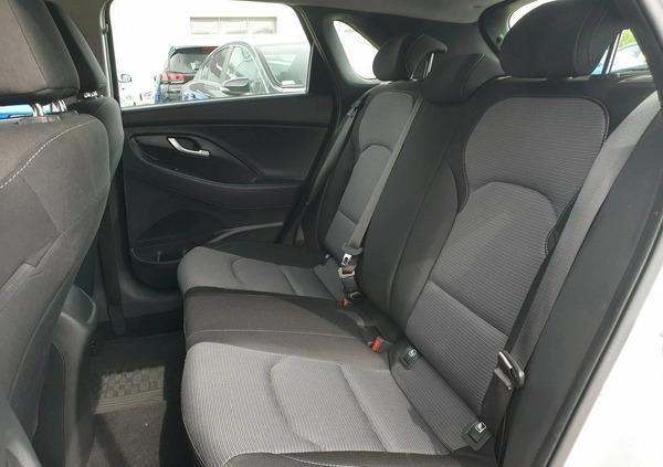 Hyundai I30 cena 38800 przebieg: 169980, rok produkcji 2017 z Swarzędz małe 326